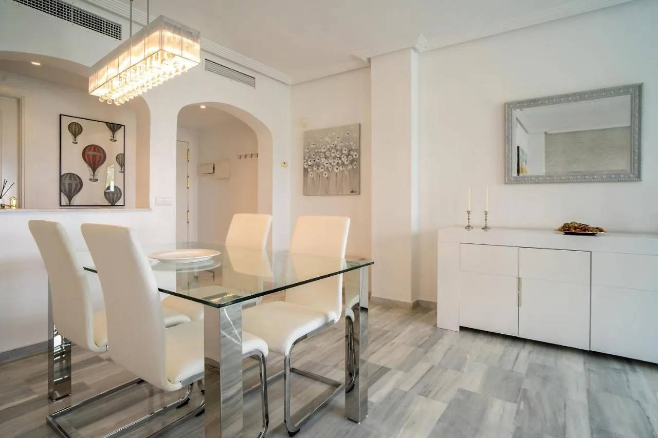 Apartment El Lago De Los Arqueros 2 Bedrooms Penthouse En Benahavis Spain