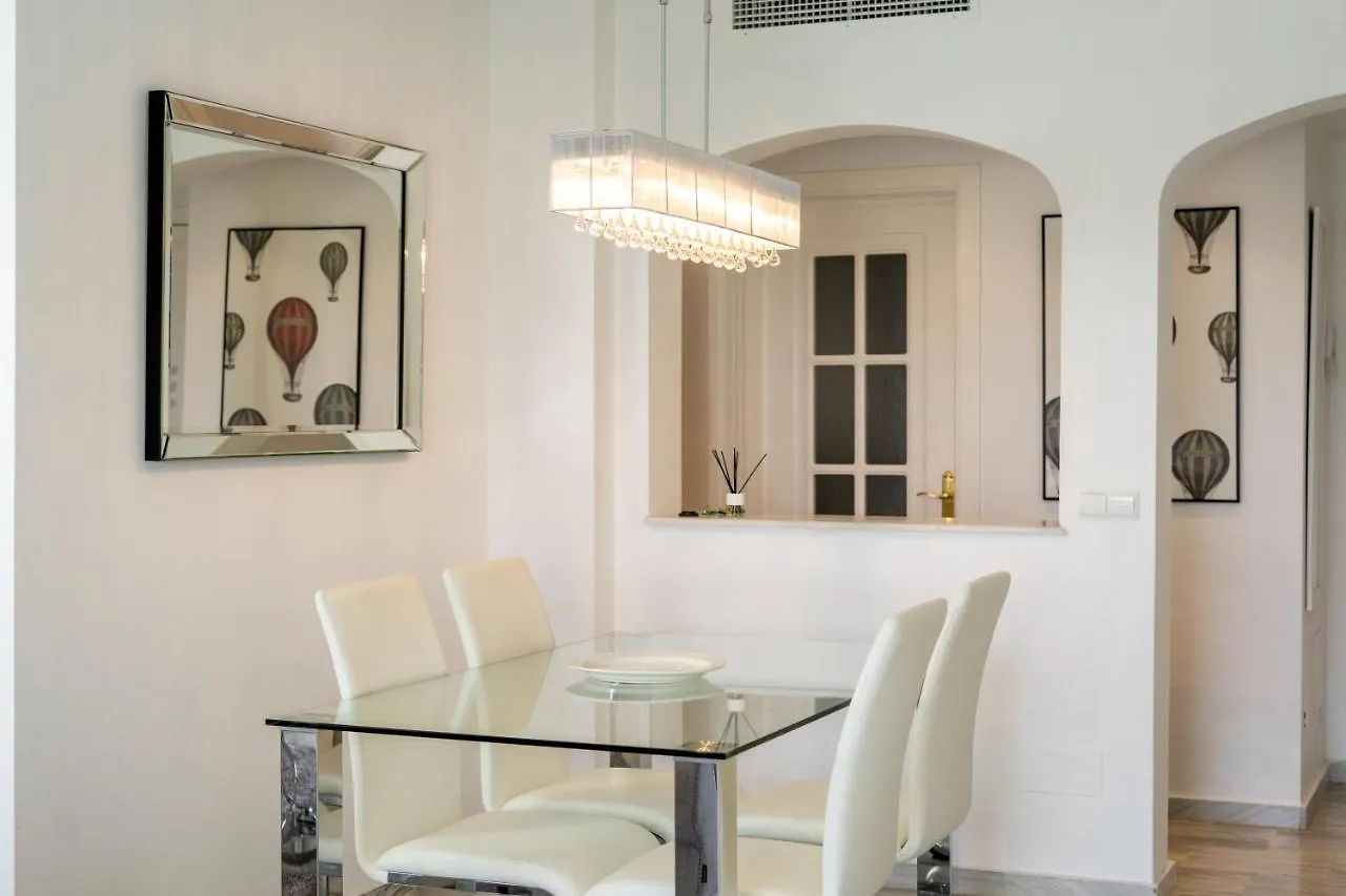 El Lago De Los Arqueros 2 Bedrooms Penthouse En Benahavis