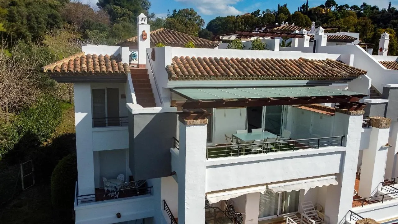 El Lago De Los Arqueros 2 Bedrooms Penthouse En Benahavis